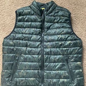 Men’s Aeropostale Camo Vest